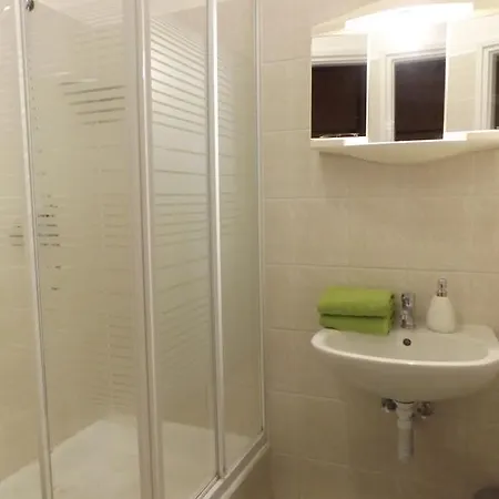 Bartok Ter Panzio Bed & Breakfast