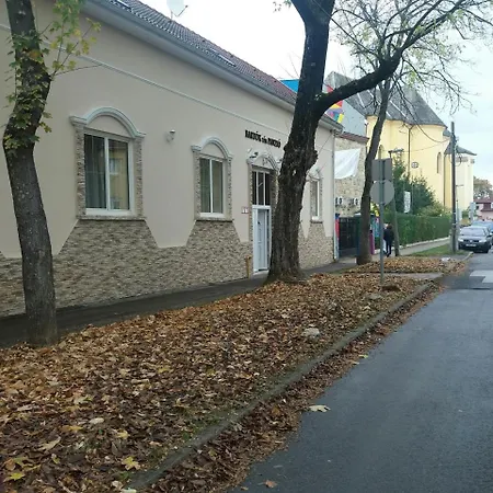 Bartok Ter Panzio Bed & Breakfast Eger
