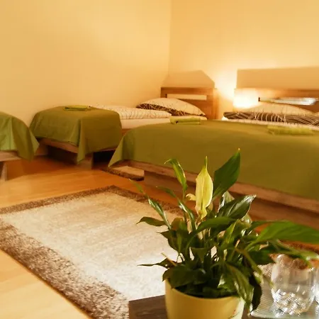 Bed & Breakfast Bartok Ter Panzio Eger