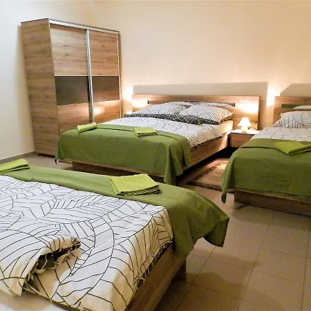 Bed & Breakfast Bartok Ter Panzio Eger