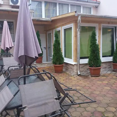 Bartok Ter Panzio Bed & Breakfast